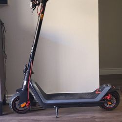 Electric Scooter With Phone Mount And Helmet Included 