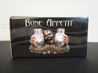 Zombie Rising From The Grave SALT and PEPPER SHAKERS - RARE FIND - USED, BUT IN EXCELLENT CONDITION