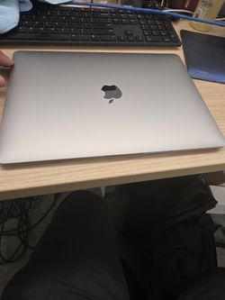 2020 MacBook Pro Intel (16 Gb Ram/ 512 SSD