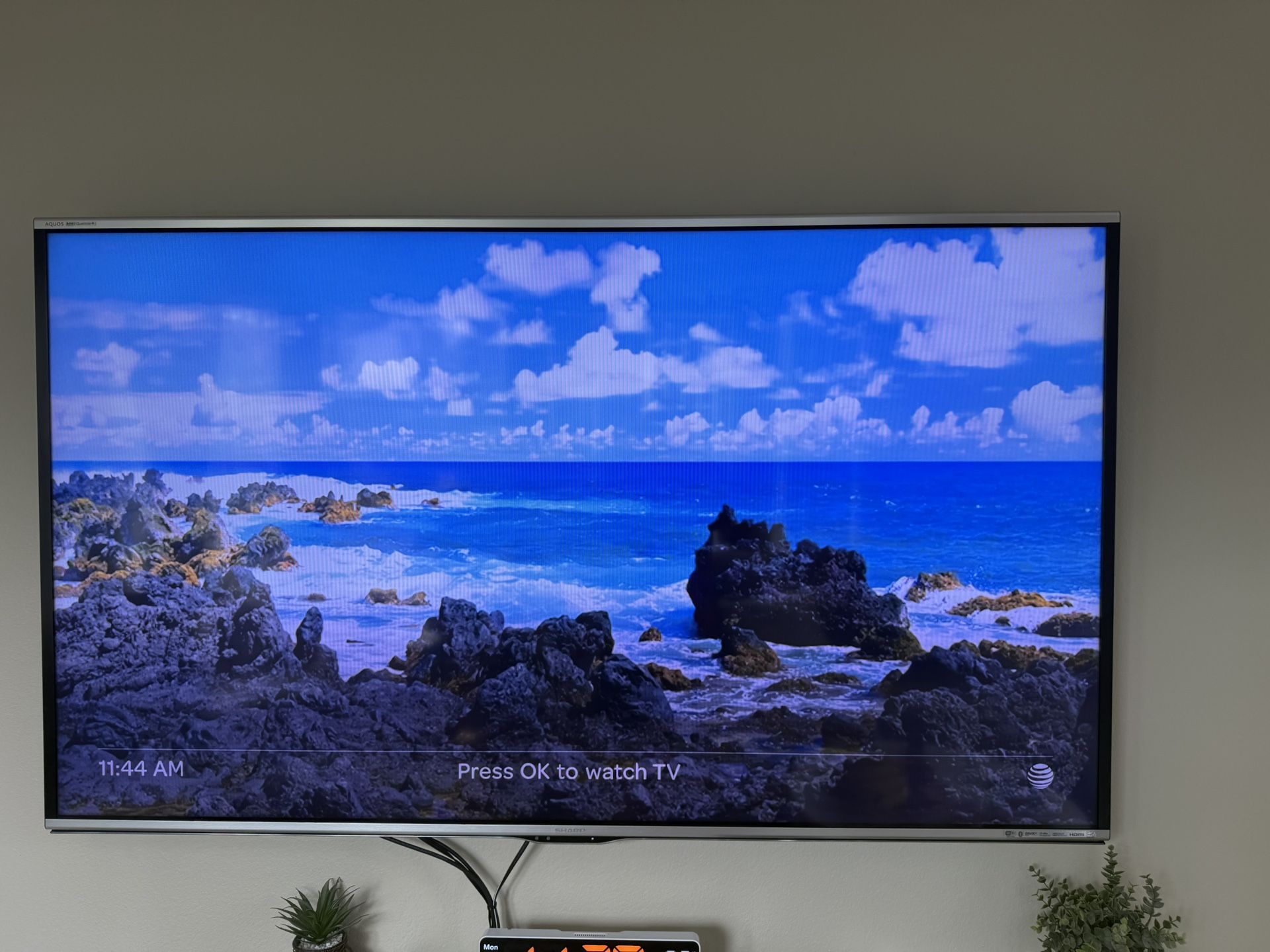 75β Flat Sharp Smart TV