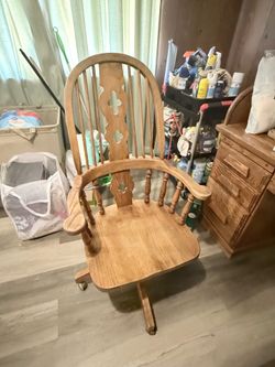 Swivel Desk Chair