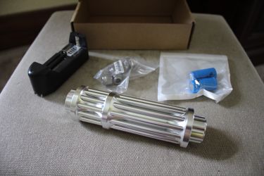 Long distance aluminum laser pointer purple Color laser w/ extras