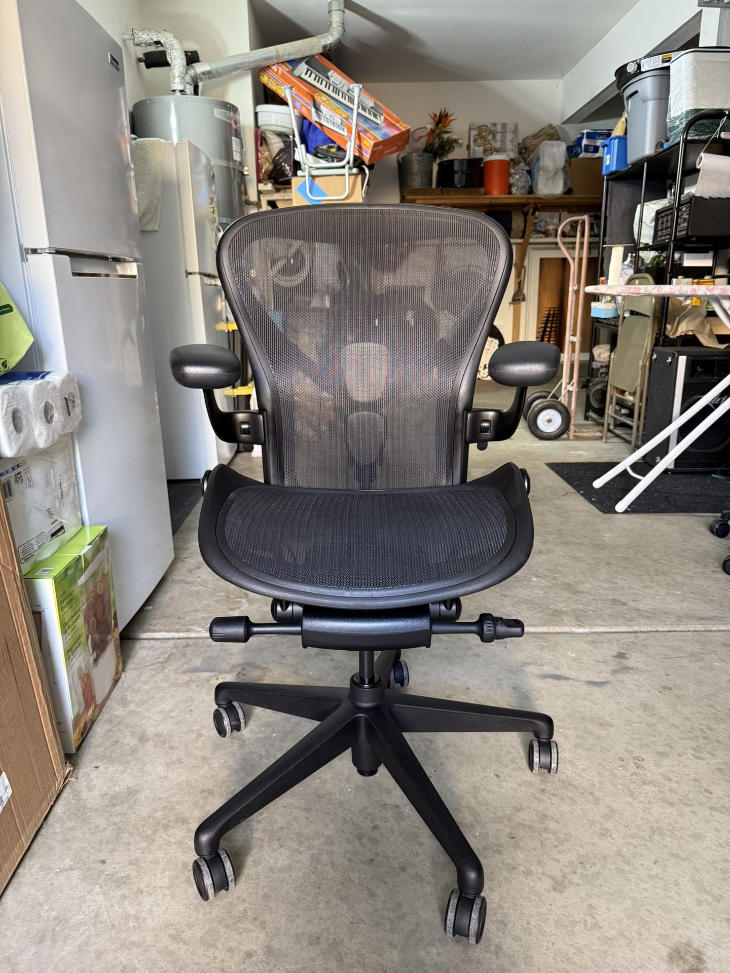 AERON GAMING CHAIR (Size B)
