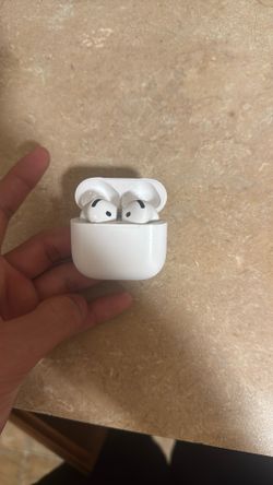 airpods 4 brand neww