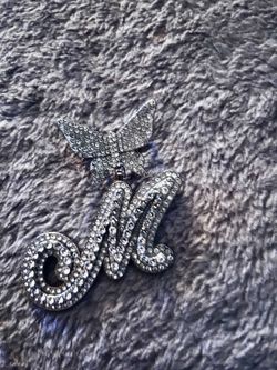 INITIAL “M” PENDANT