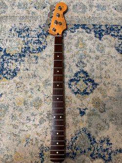 Fender deluxe Jazz Bass neck with tuners