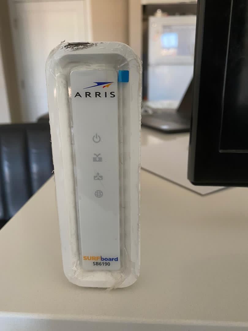 Arris Modem SB6190 with free Router