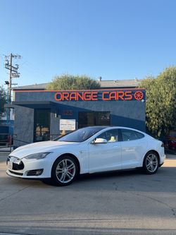 Tesla Model S 2014 P85D Free Supercharging