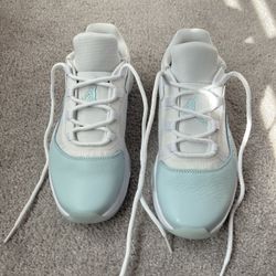 Air Jordan 11 CMFT Sky Blue/ White
