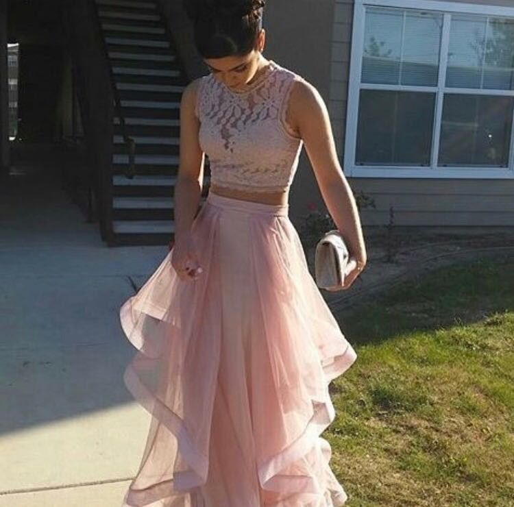 Prom dress (Size 3 small) Only worn once!