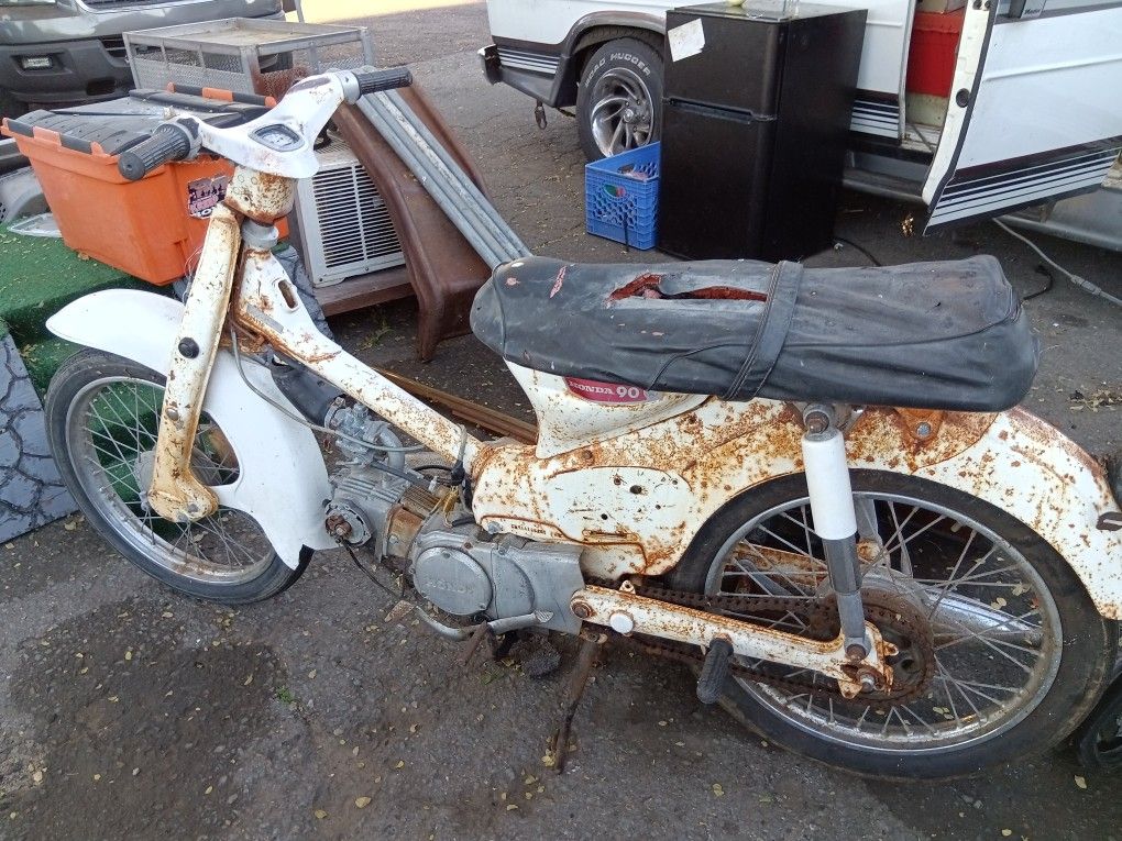 Honda C90