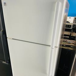 Ge top freezer bottom refrigerator 