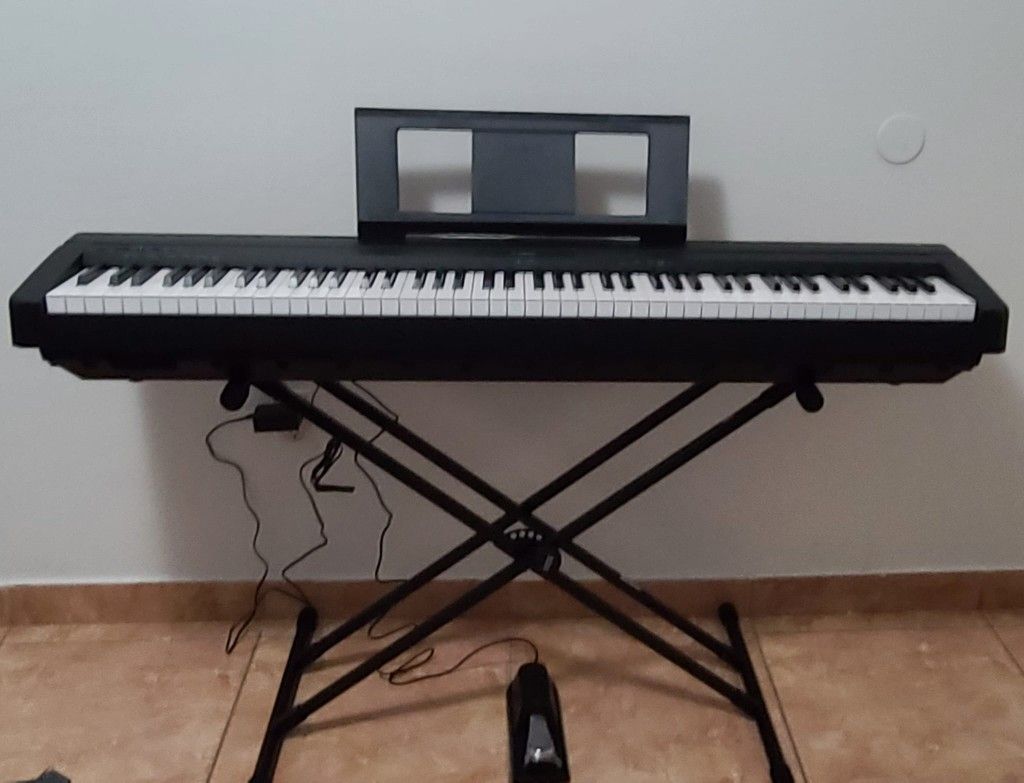 YAMAHA P-45 88-KEY WEIGHTED-ACTION DIGITAL PIANO