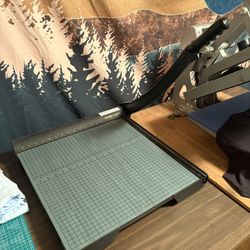 Vinyl Cutter 18”x18”