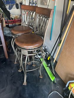 2 high seat bar stools