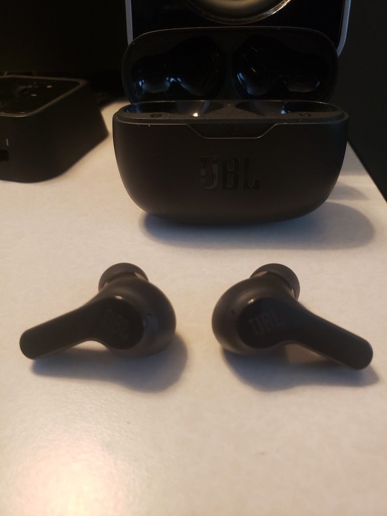 JBL Wireless Earbuds