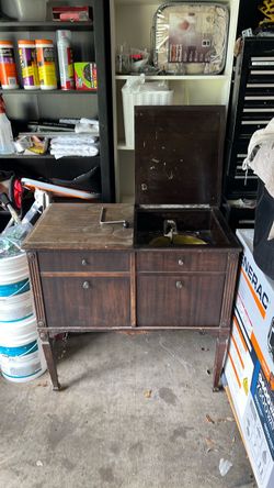 Vintage Columbia Grafonola Record Player