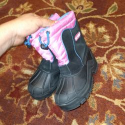Snowboots Size 12 For Litle Girl