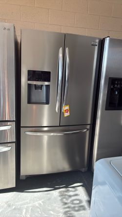 Like new Frigidaire stailenss steel refrigerator