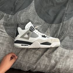 Jordan 4 Military Black