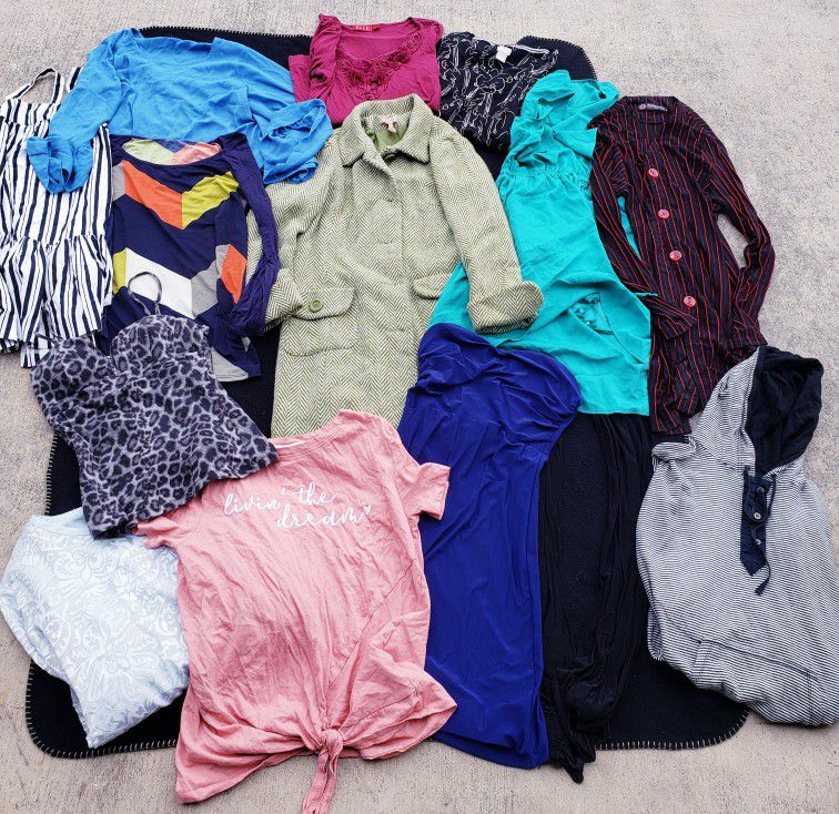 Women's Clothes Bundle, Size Medium! All For $10!