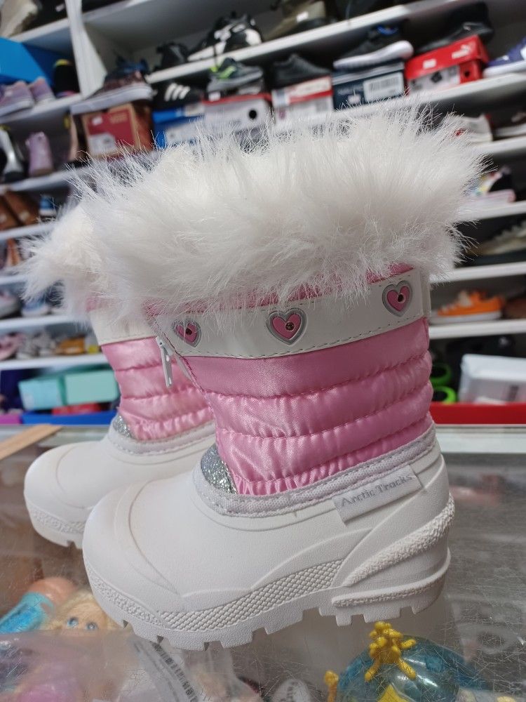 Snow Boots Size 6