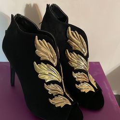 Anne Michelle Black & Gold Boot Heels Women Size 9