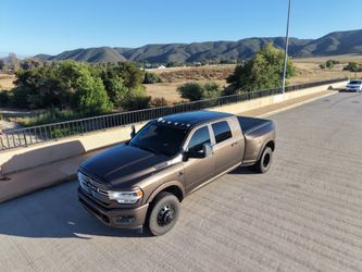 2019 Ram 3500 mega cab dually 4x4