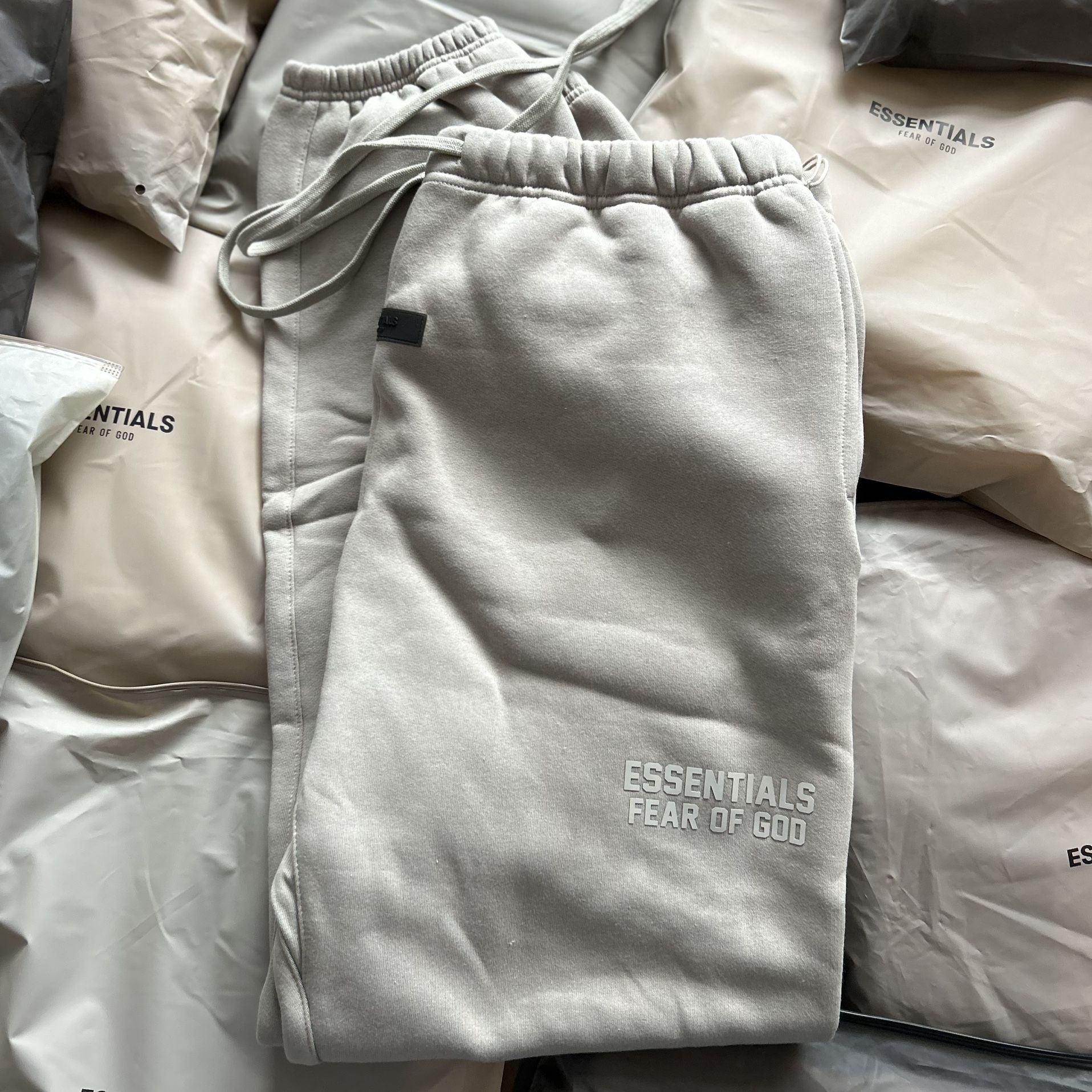 ESSENTIALS エッセンシャルズ グレー XS FOG ESSENTIALS エッセンシャルズ XS ヘザーグレーFOG ESSENTIALS