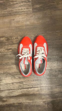prada cups size 9