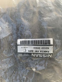 Nissan Altima bumper and fender