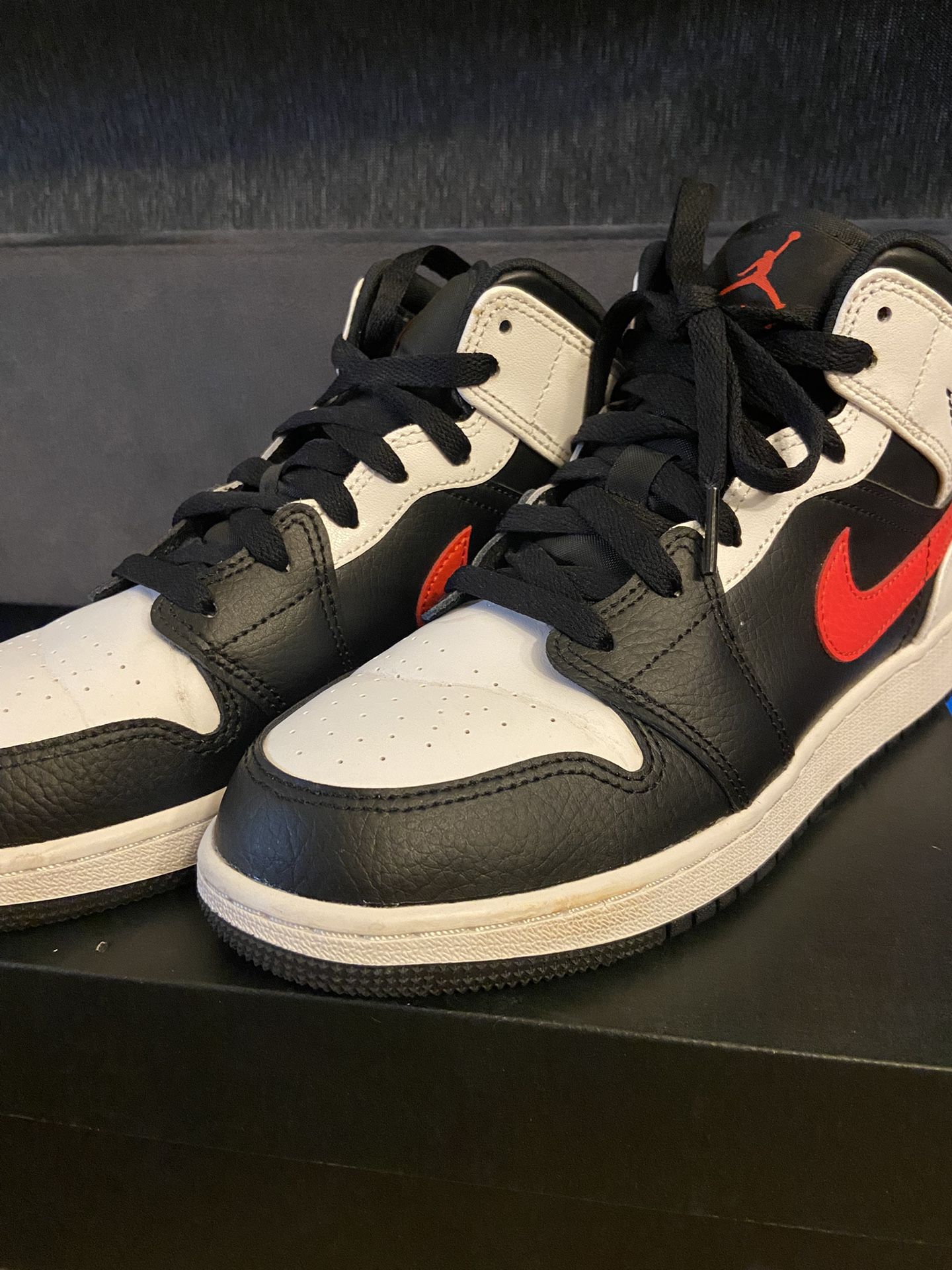 Air Jordan 1 Mid