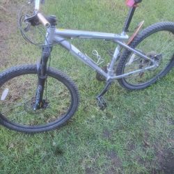 GT Avalanche 2.0 Bike