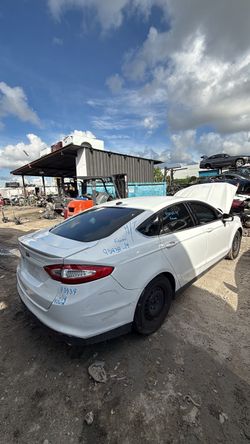 📍2014 FORD FUSION CAR FOR PARTS ONLY‼️