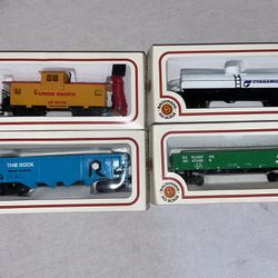 Lot of 4 Bachman HO Trains in original boxes 