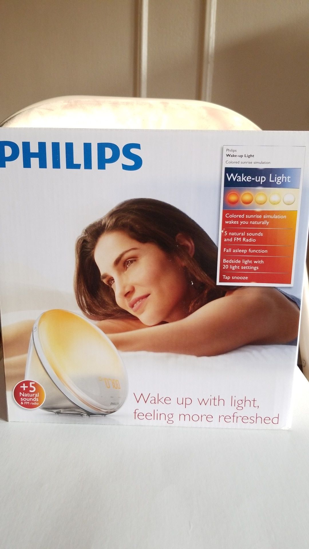 Philips Wake-Up Light Alarm Clock with Colored Sunrise Simulation and Sunset Fading Night Light, White