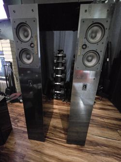 NHT VT-2 Tall Loudspeakers