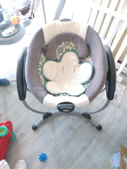 Baby Bouncer Seat with Soothing Vibration