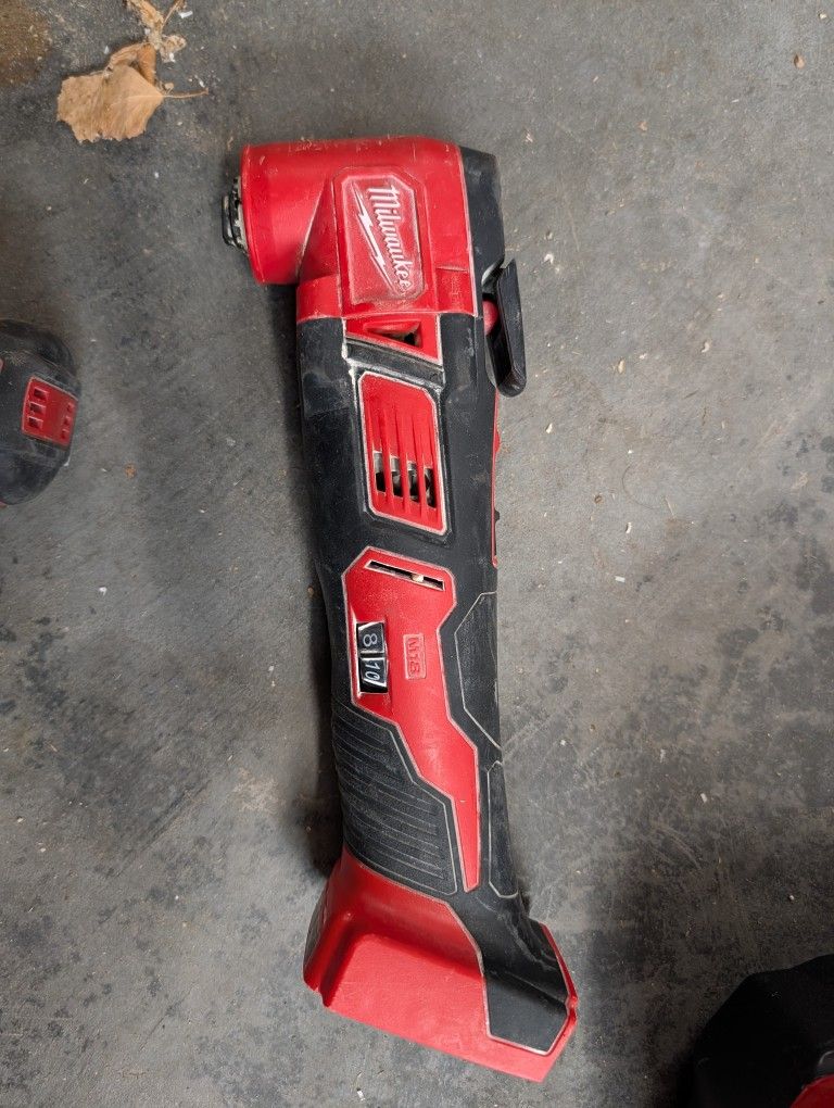 Milwaukee M18 18V Lithium-lon Cordless Oscillating Multi-Tool (Tool-Only) 2626-20