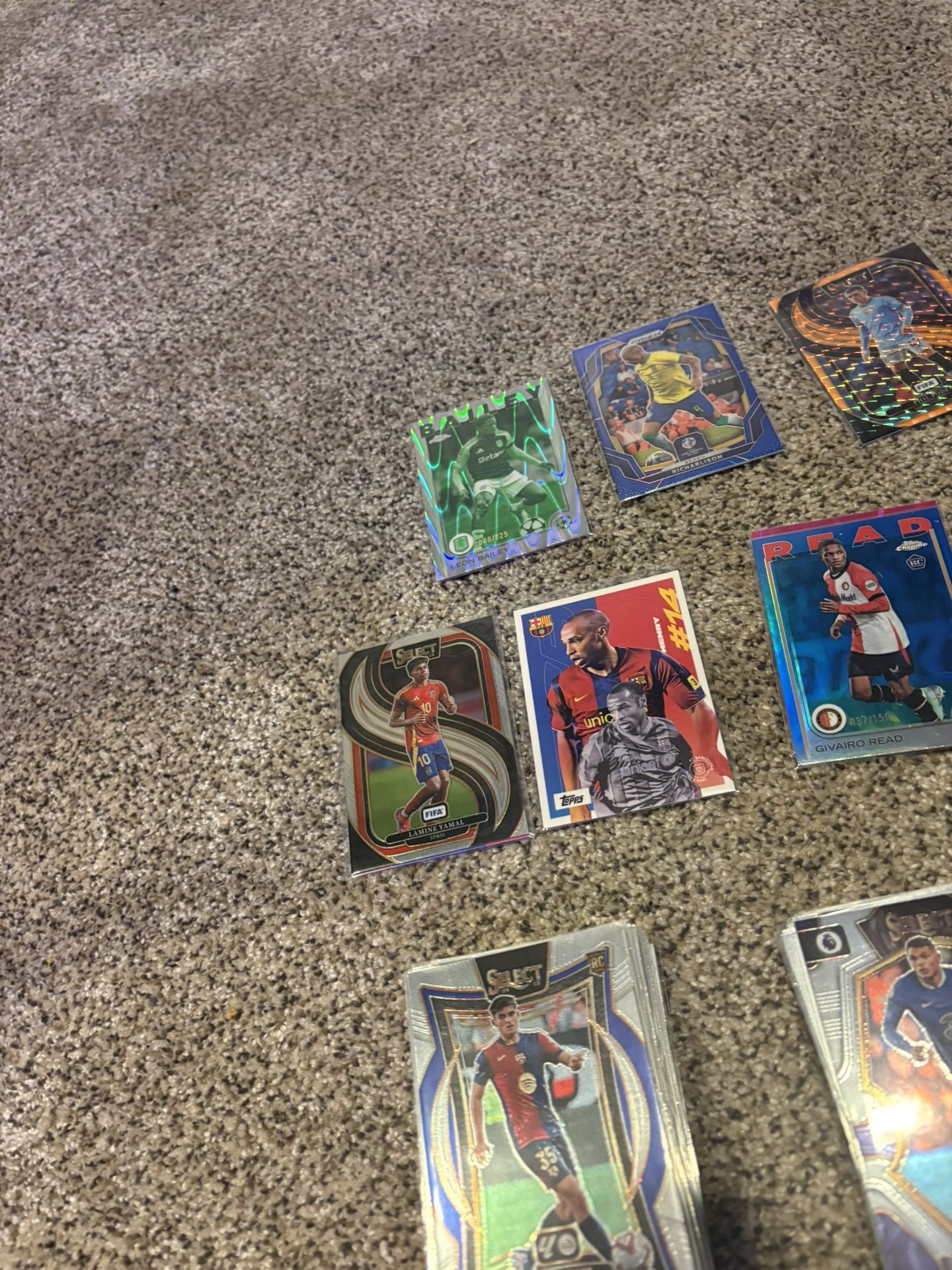Soccer Lot Of 100+ Cards