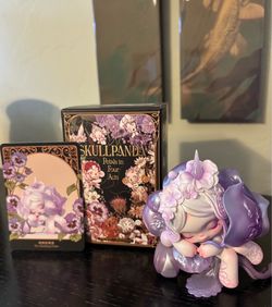 SKULLPANDA - Petals in four acts figurine