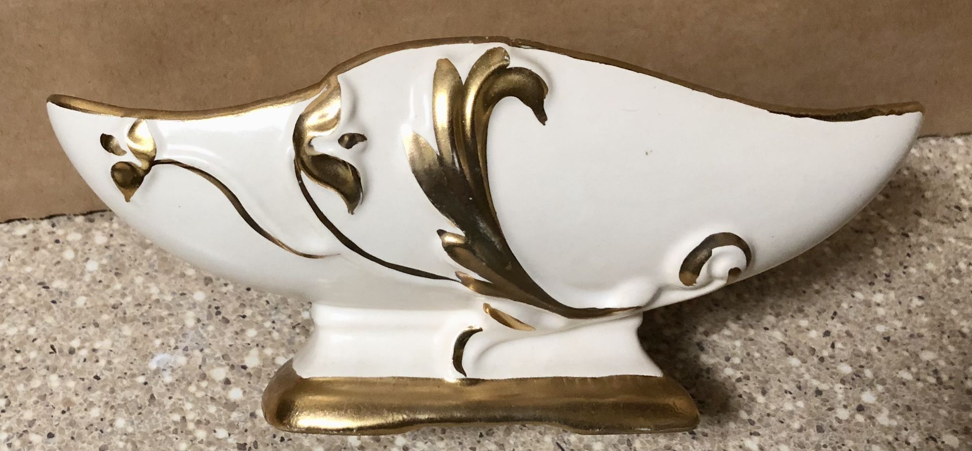 Antique Bowl/ Centerpiece 22k Gold Hand Painted Trimmed Made In Germany