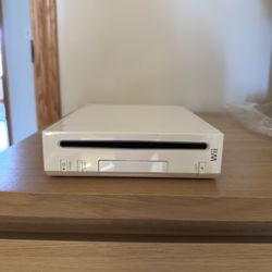 Wii Game Console w/accessories