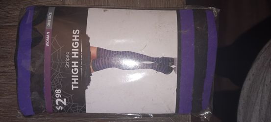 Brand NEW Purple & Black Stripped Leggings
