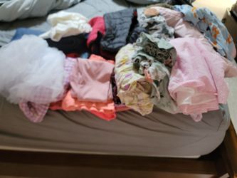 Lots of kids clothes each $1