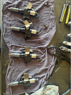 Isuzu 4HK1 Injectors