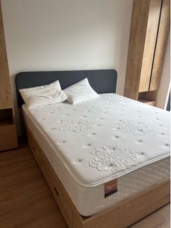 🛏️ King Size Bed Set for Sale – $400