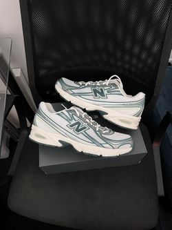 New Balance 740 V2