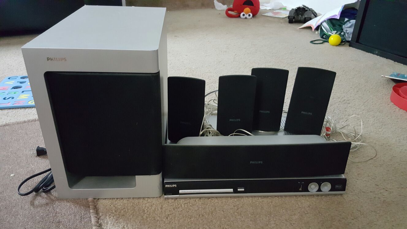 Philips HTS 3450 home theater with subwoofer