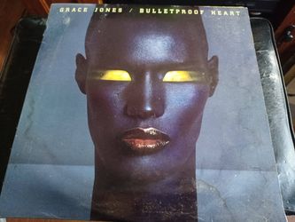 GRACE JONES VINYL ALBUM $15 FINAL PRICE READ DESCRIPTION